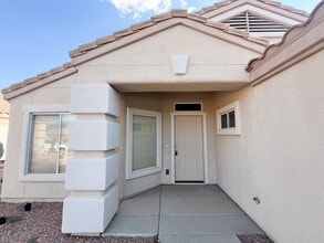 Building Photo - 5020 E Sage Springs Dr