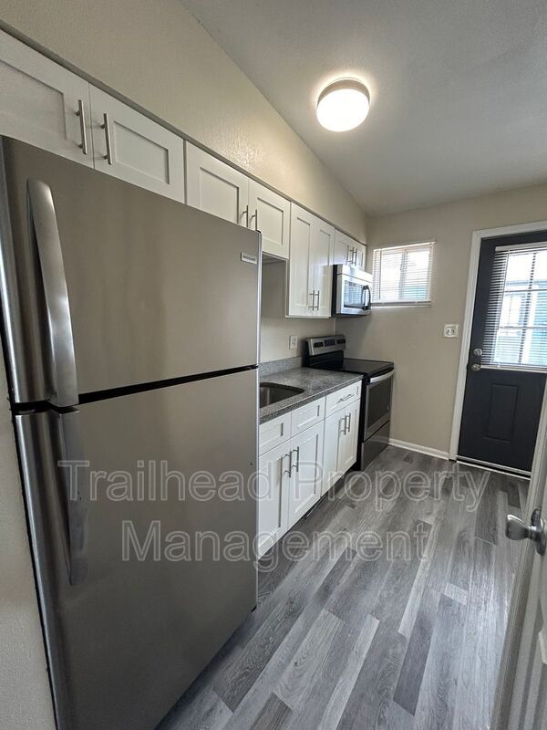 Foto del edificio - 4206 Lloyd St