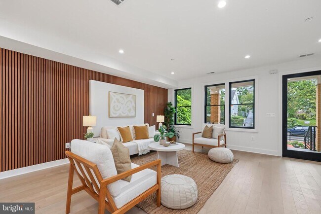 Foto del edificio - 4411 Illinois Ave NW