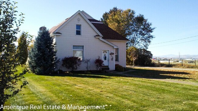 Foto del edificio - Charming 3 Bed 1 Bath Ranch Home in Rural ...