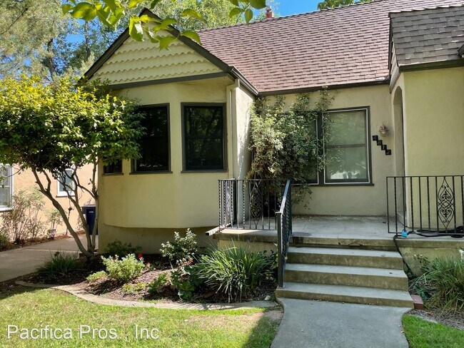 Building Photo - 3 br, 1 bath House - 4812 T Street