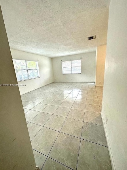 Foto del edificio - 7640 SW 10th St
