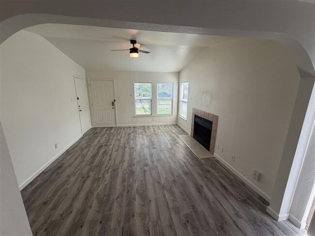 Building Photo - 11783 Spring Song Dr