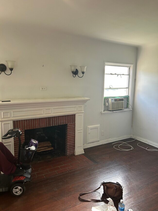 Foto del edificio - 5003 Fulton Ave