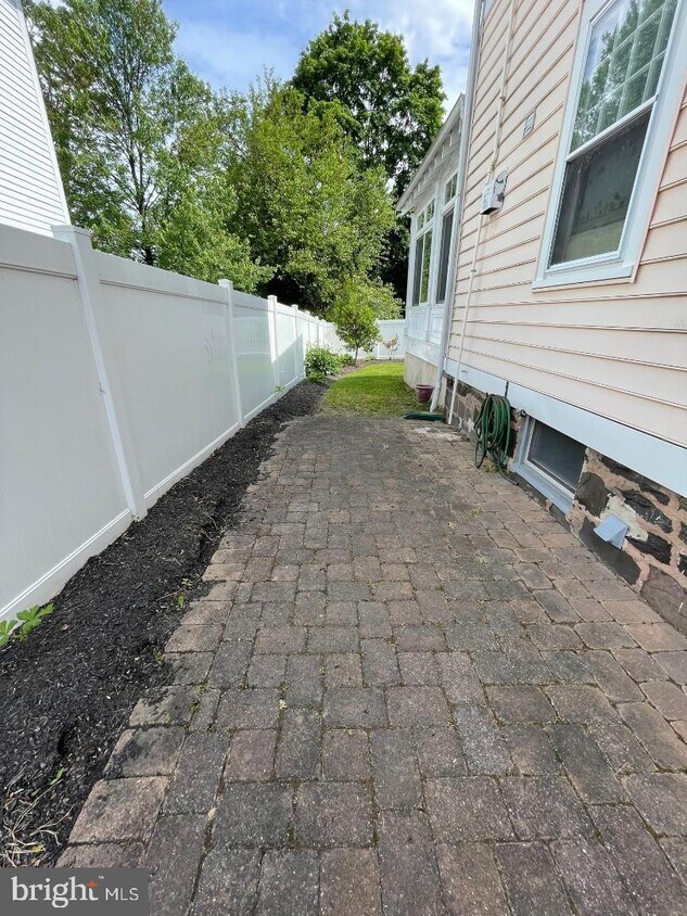 45 Wiggins St Unit B, Princeton, NJ 08540 Room for Rent in Princeton