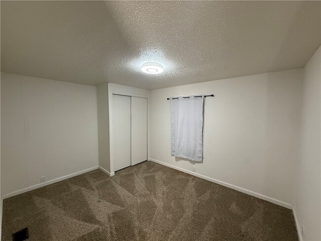 Foto del edificio - 4149 Eagle Dr