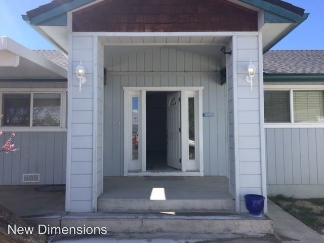 Foto principal - 4 br, 2 bath House - 10100 N. Virginia St.