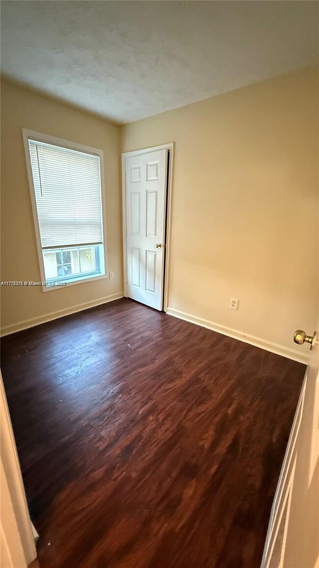 Foto del edificio - 1600 SW 44th Ave
