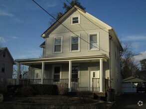 Building Photo - 732 W Nyack Rd