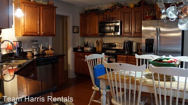Building Photo - 4 br, 3 bath House - 400 Orchard Falls Drive