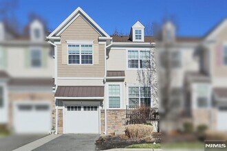 Building Photo - 4 Masterson Ct