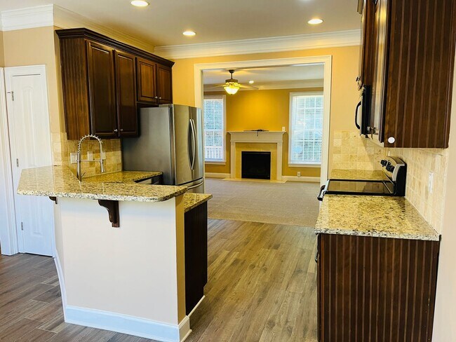 Foto del edificio - Luxury Townhome in Peachtree City! Must See!