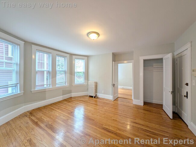 Building Photo - 156-158 Summer St Unit #110