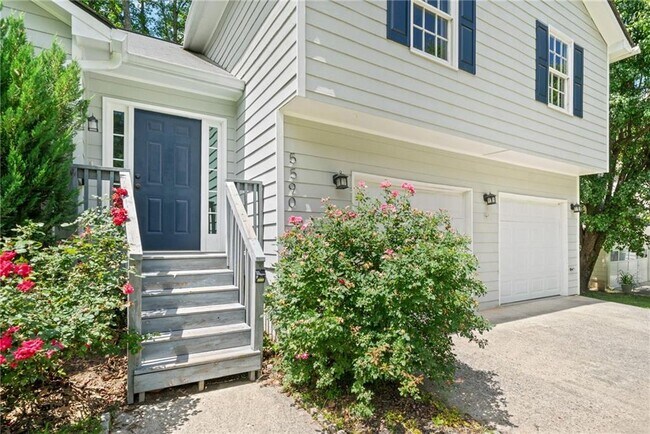 Building Photo - 5590 Princeton Oaks Dr