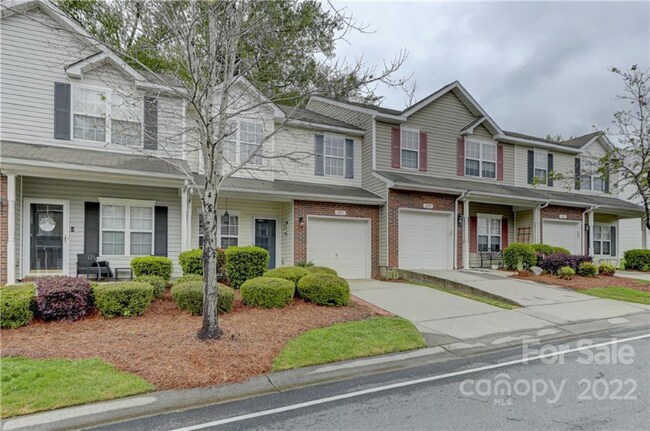 Building Photo - 407 Delta Dr