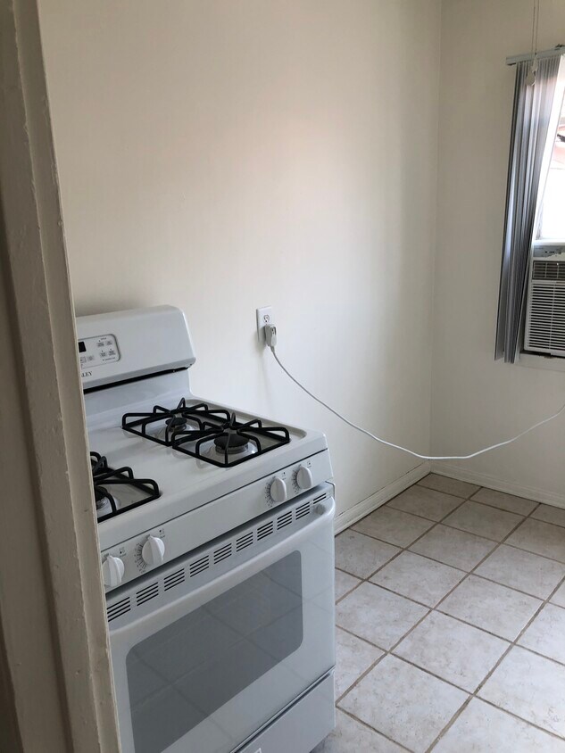 Foto principal - 623 W Stocker St