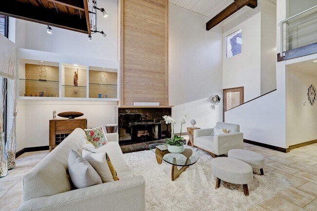 Foto del edificio - 2117 1/2 Hazard St