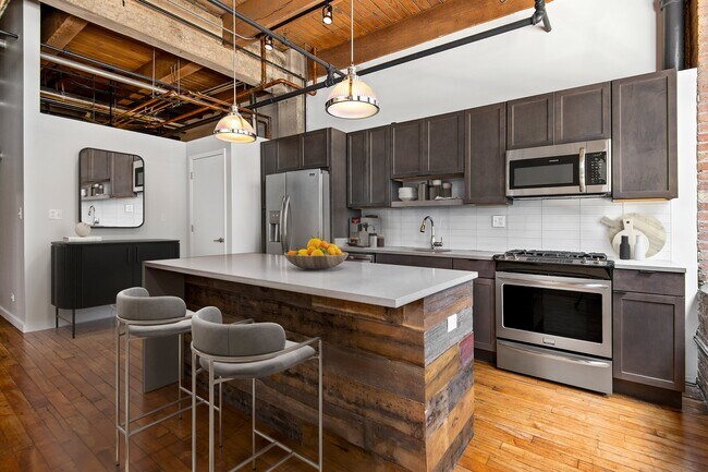 Foto del edificio - The Lofts at Gin Alley