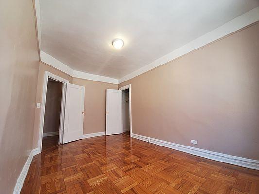 Foto del edificio - 3 bedroom in BRONX NY 10463