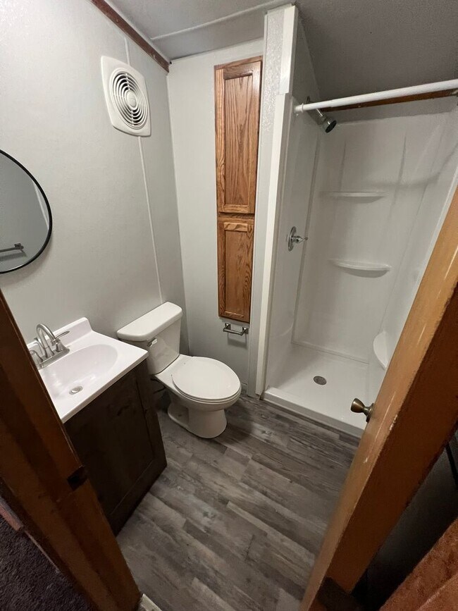 Foto del edificio - Large 5 bedroom house close to campus for ...