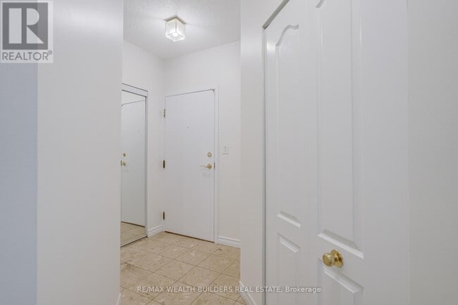 Photo du bâtiment - 398 Eglinton Ave E