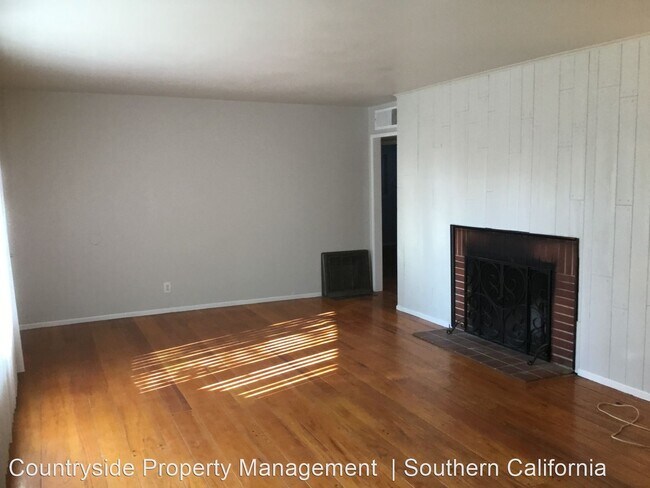 Building Photo - 3 br, 2 bath House - 4705 E. Brown Avenue