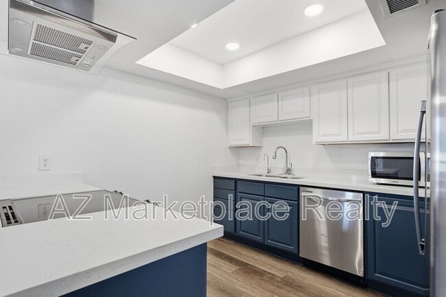 Building Photo - 1051 S Dobson Rd