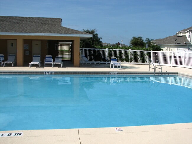 Building Photo - Great clean 3 bed/ 2 bath home In Tradd's ...