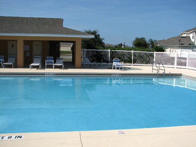 Foto del edificio - Great clean 3 bed/ 2 bath home In Tradd's ...