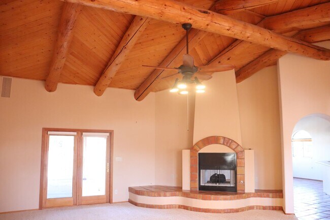 Foto del edificio - Golf Course Location