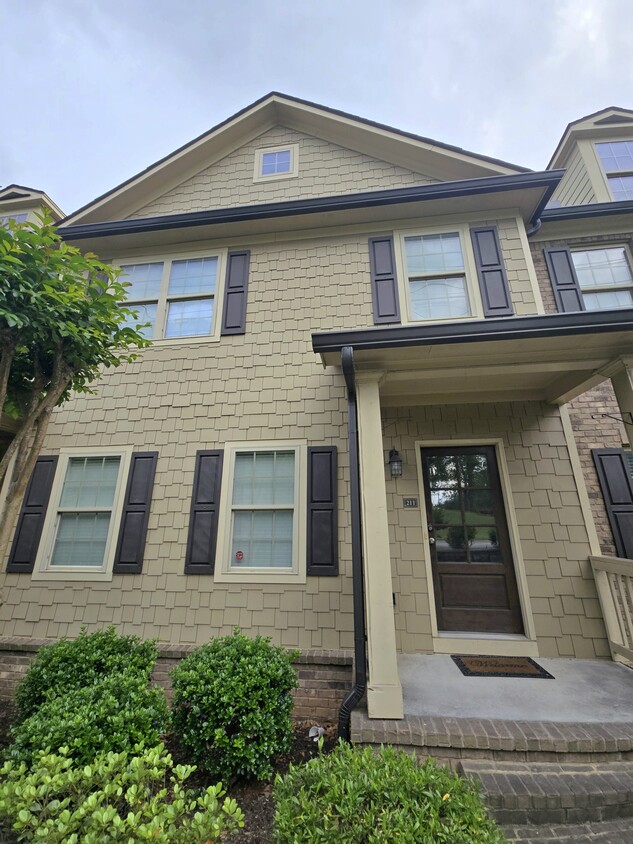 Foto principal - 211 Jackson Pl NW