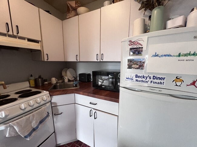 Photo - 656 Tremont St Townhome