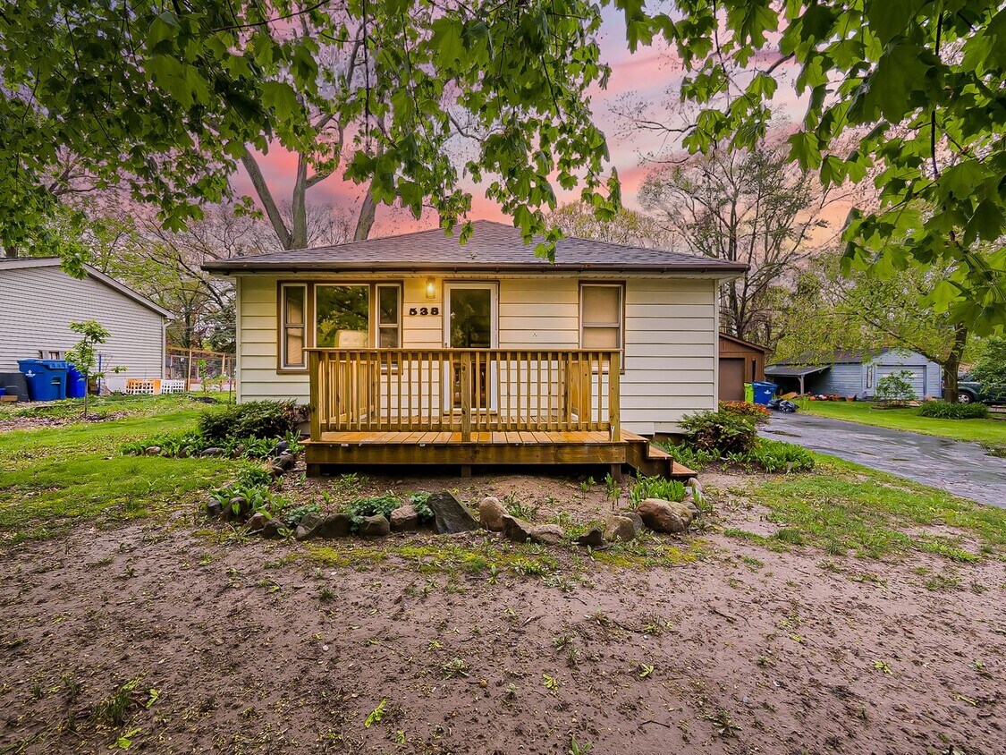 Foto principal - Welcome to this beautiful 2 bedroom, 1 bat...