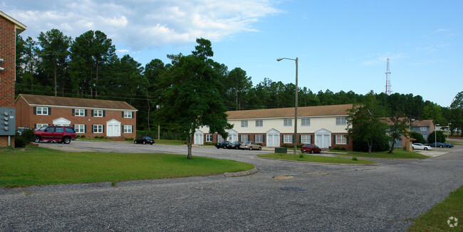 Foto del edificio - Woodbridge Townhomes