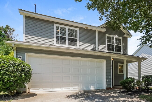 Building Photo - 555 River View Dr