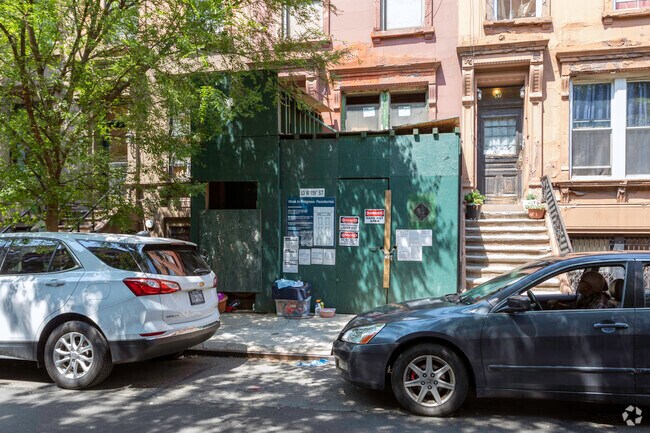 Entrance Ground Level - 53 W 119th St