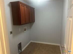 Building Photo - 5911 Siltstone Loop