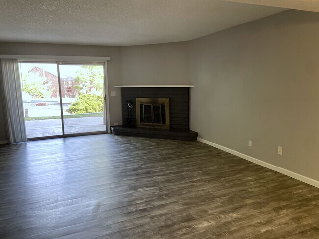 Foto del edificio - TOWNHOME - VILLAGE OF OAK CREEK - RED ROCK...