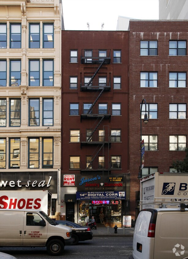 Building Photo - 44 W 14th St