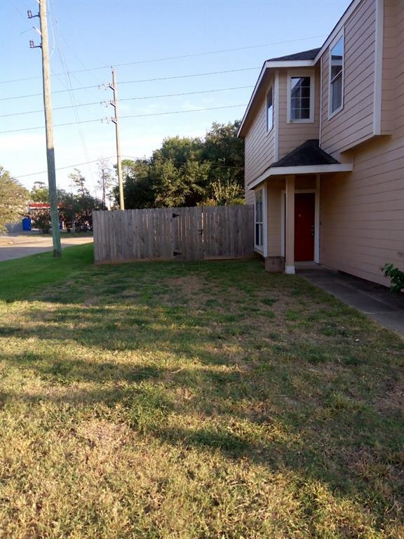 Foto del edificio - 17103 Oakwood Chase Dr