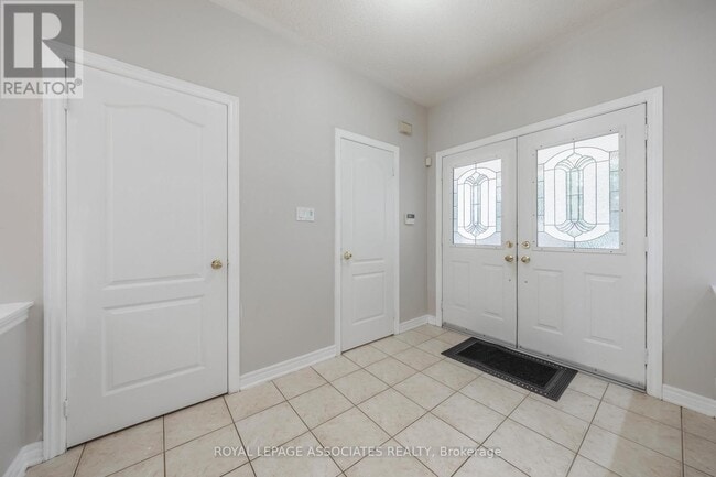 Building Photo - 36 Goodhart Crescent