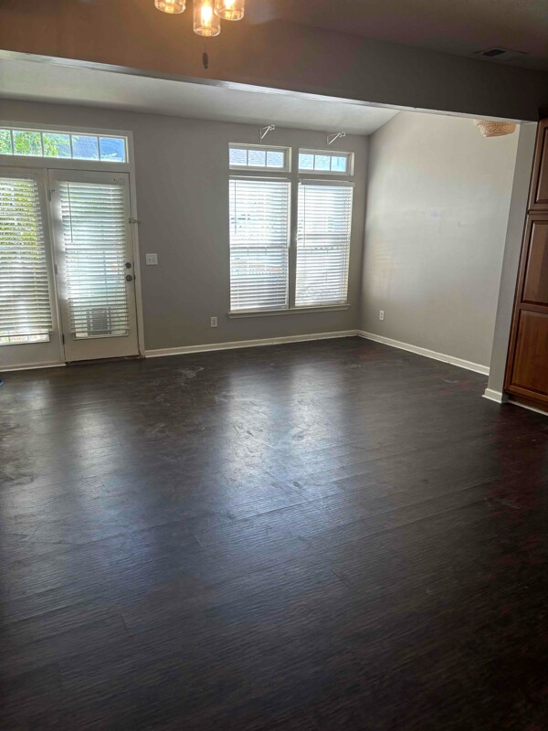 Foto del edificio - 7718 Porter House Dr