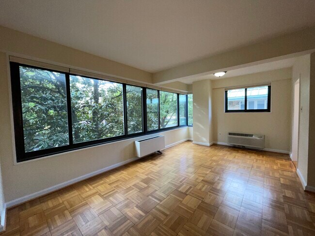 Foto del edificio - 3601 Wisconsin Ave NW