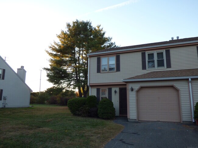 Foto del edificio - 7 Butternut Ln