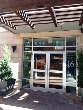 Foto del edificio - 16 Miner St