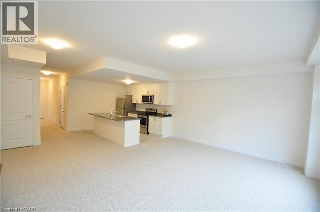 Building Photo - 77 Diana Ave