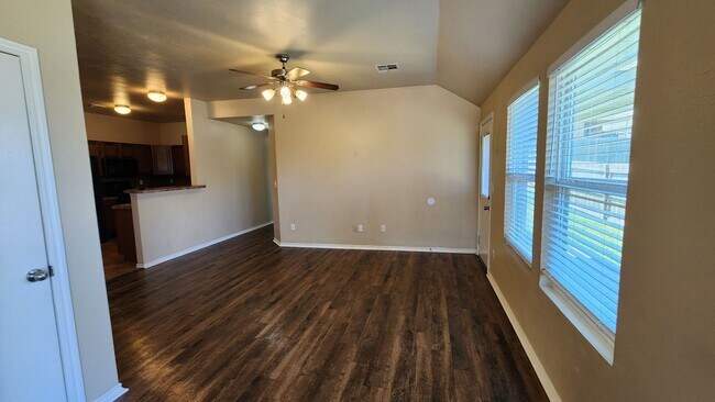 Building Photo - 7713 Bennie Terrace