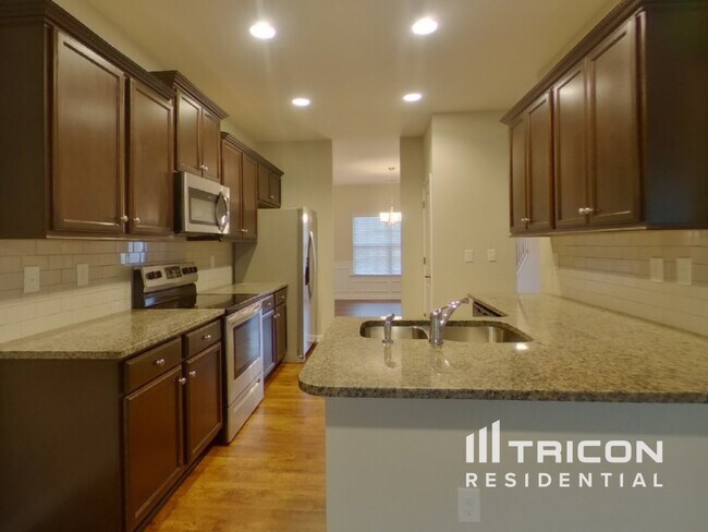 Building Photo - 228 Addlestone Cir
