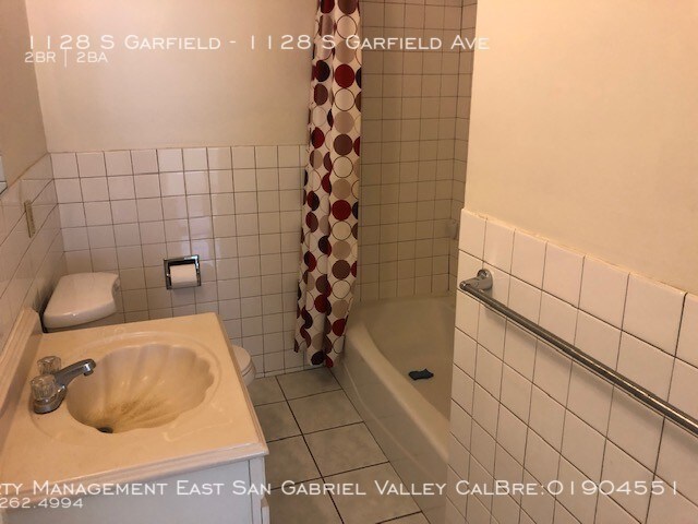 Building Photo - 1128 S Garfield Ave