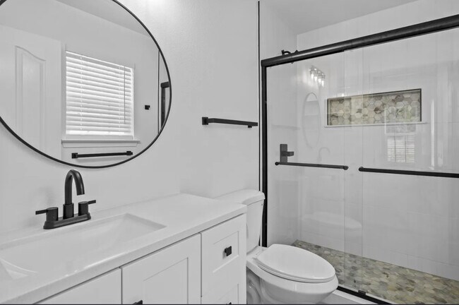 Foto del edificio - 16216 Circlegreen Dr